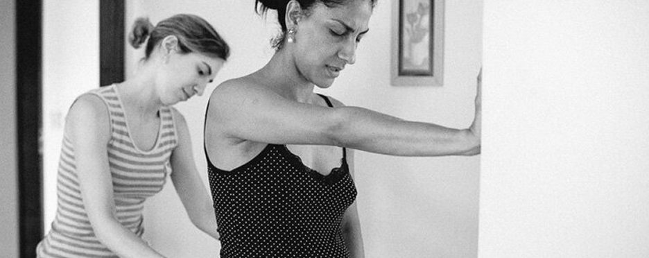 1:4 é um projeto fotográfico da Carla Raiter que registrou mulheres que sofreram violência obstétrica.  “Uma em cada quatro mulheres brasileiras que deram a luz em hospitais públicos ou privados relatam algum tipo de agressão durante o parto”. É o que aponta a pesquisa Mulheres Brasileiras nos Espaços Público e Privado, feita pela Fundação Perseu Abramo